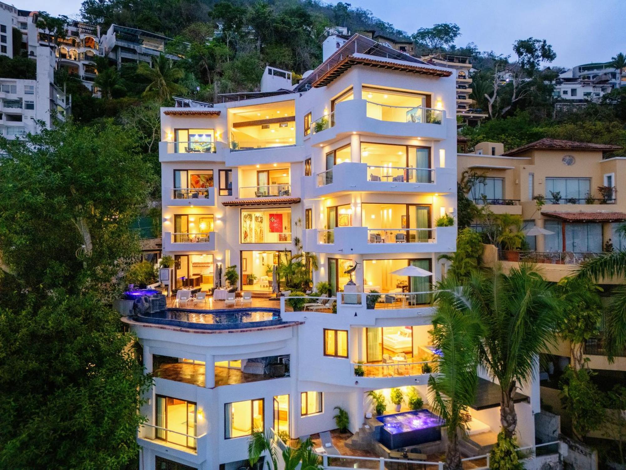 Villa Divina Luxury Boutique - Adults Only Puerto Vallarta Exterior photo