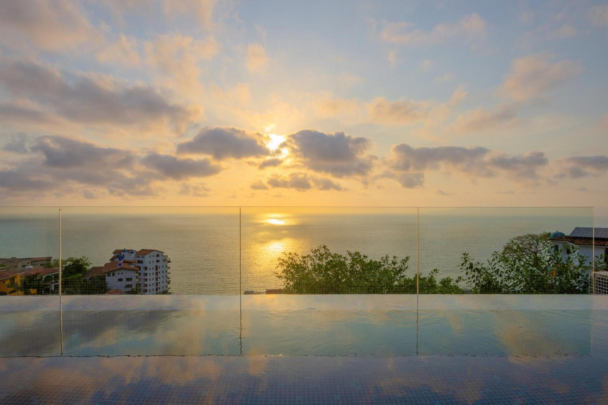Villa Divina Luxury Boutique - Adults Only Puerto Vallarta Exterior photo